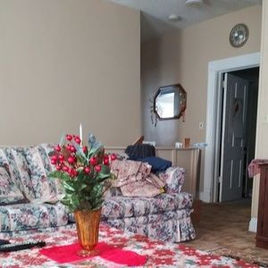 Meet your Posher, Brenda